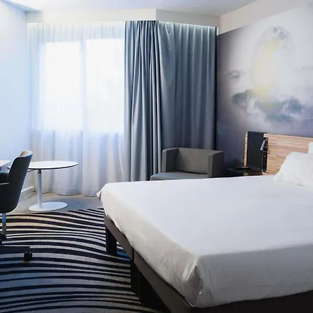 Novotel Sud Отель Валанс