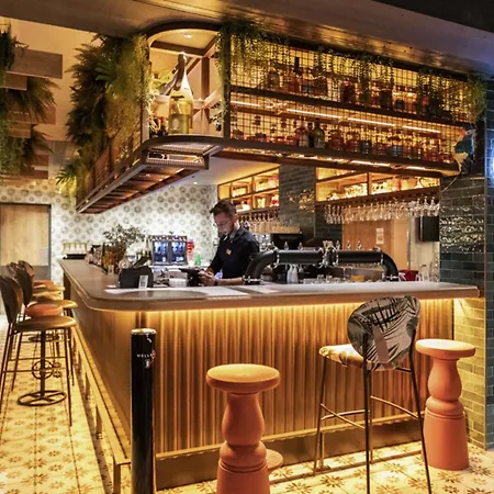 Отель Novotel Sud