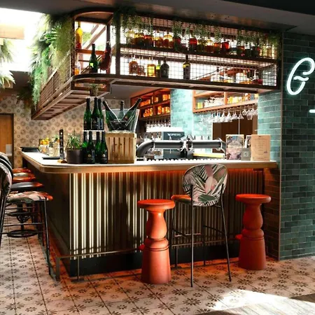 Novotel Sud Отель