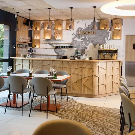 Novotel Sud Hotel 4*
